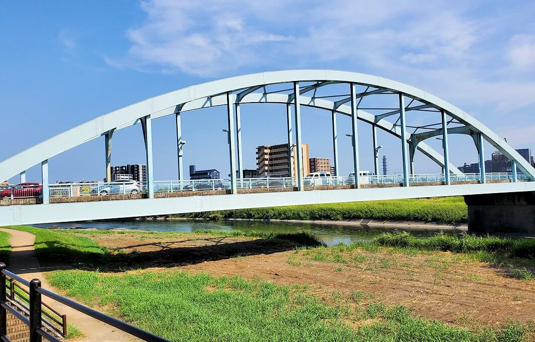 熊本駅前を流れる白川に架かる橋