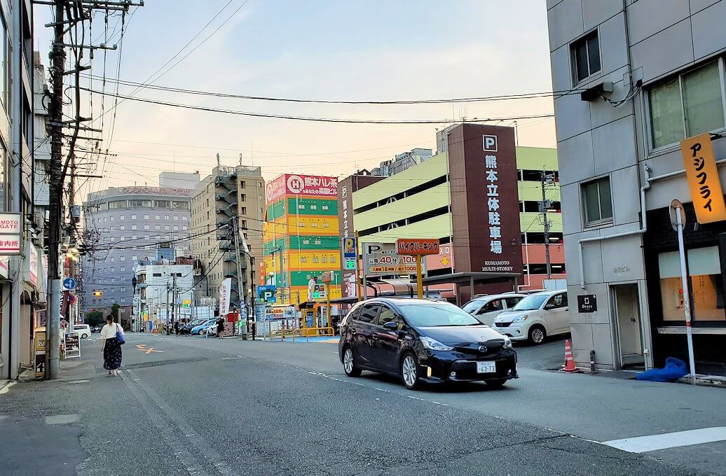 熊本市内の繁華街のスケベな南側に消えていく