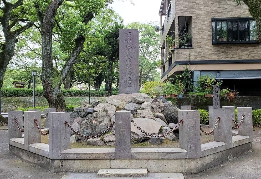 鹿児島市内「維新ふるさとの道」にある、西郷隆盛生誕の記念碑