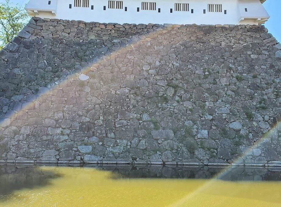 小倉城の石垣と堀