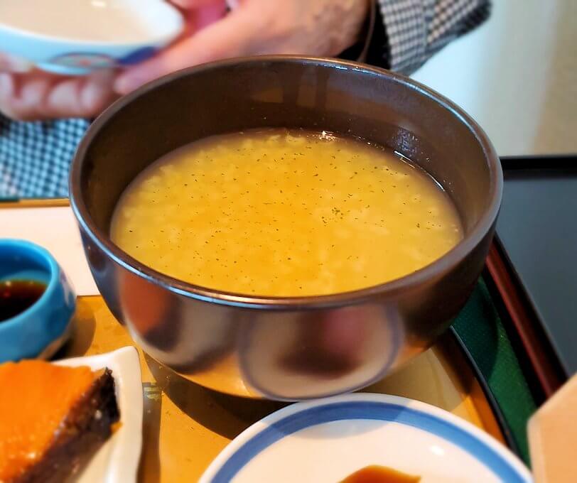 奈良ホテルメインダイニングルーム「三笠」の茶がゆ定食