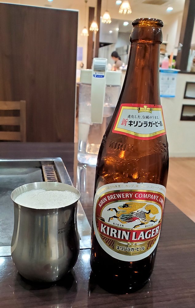 尾道　アーケード　商店街　鉄板屋 Hina　瓶ビール