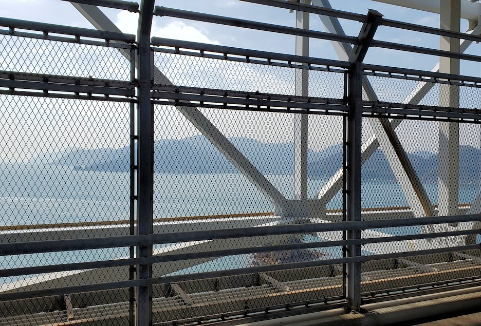 瀬戸内海　向島　因島大橋　自転車　しまなみ海道コース　サイクルロードからの景色