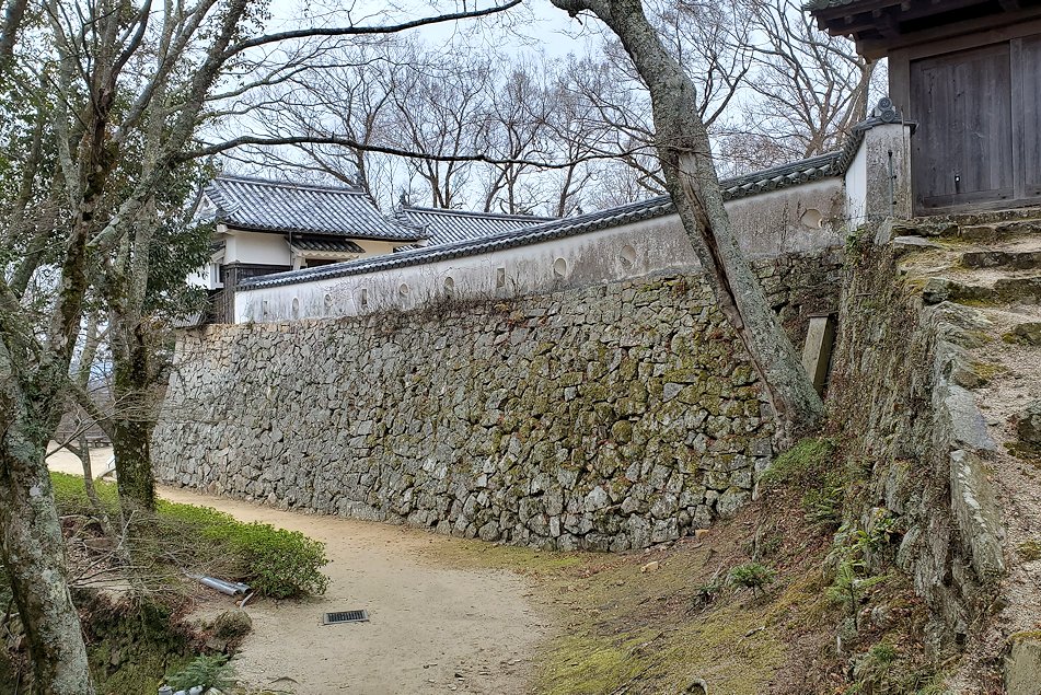 備中松山城　東側の塀