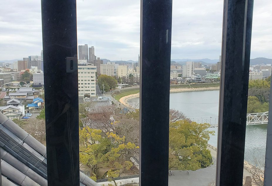 岡山城　天守閣　最上階　展望台　岡山市内を眺める