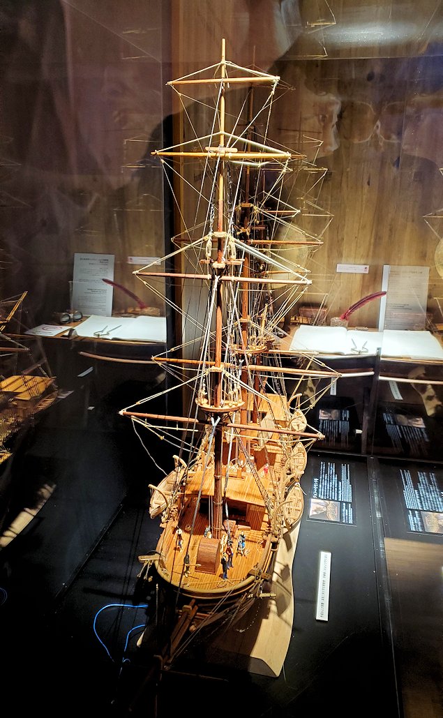 ジョン万次郎資料館　ホイットフィールド船長　ジョン・ハウランド号模型2
