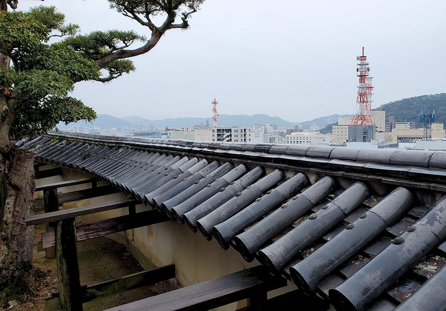 高知市内　高知城　懐徳館　廊下から眺める外の景色