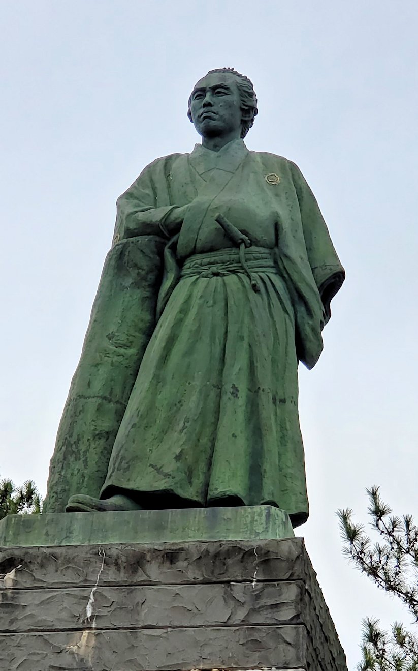 高知市　桂浜　坂本龍馬銅像　アップ写真