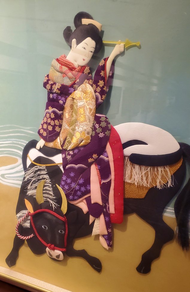 島根県太田市　大森町　石見銀山資料館　押絵作品　馬に乗った女婦
