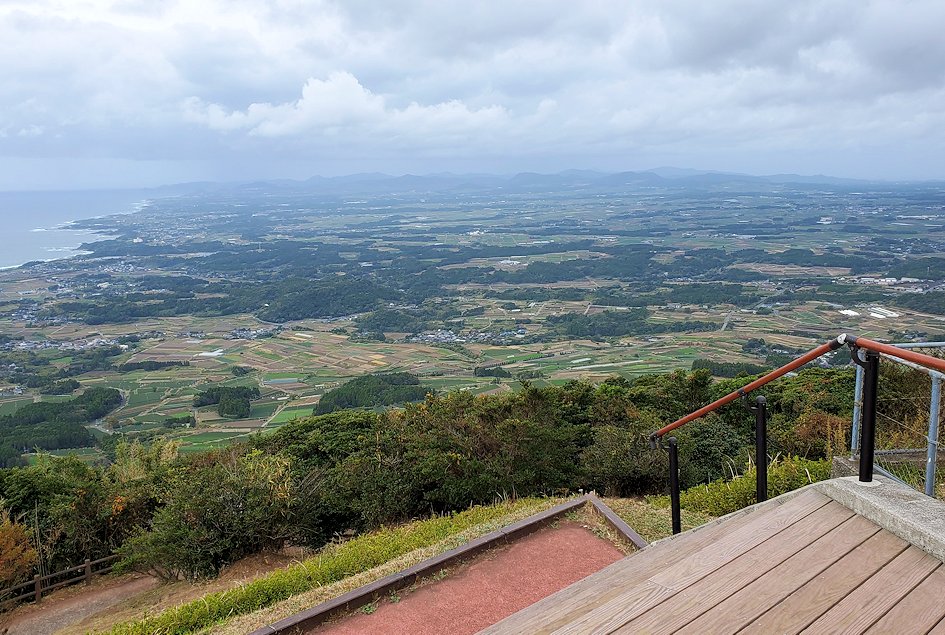 南九州市頴娃町郡　大野岳公園　「きらり展望台」から見える光景