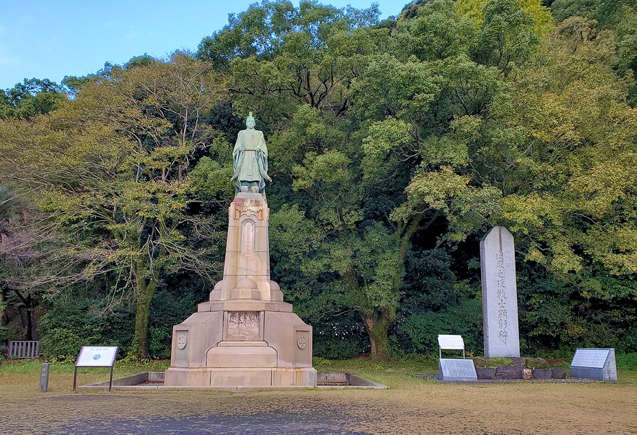 鹿児島市　照国神社　島津斉彬公の銅像