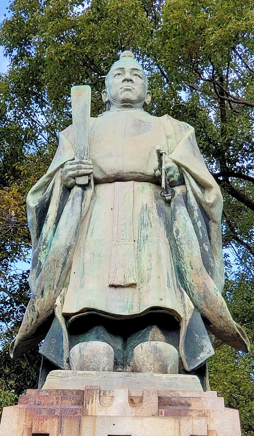 鹿児島市　照国神社　島津斉彬公の銅像　アップ写真