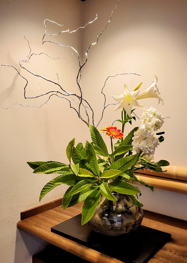 彦根城博物館 　奥の木造棟　飾られていた生花