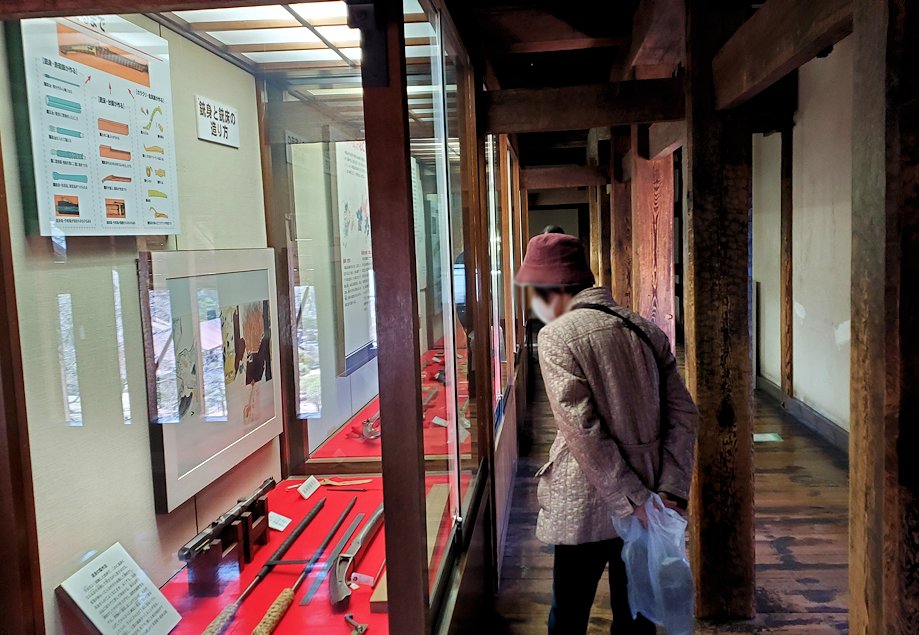 松本城　天守閣内　2階フロア　展示ケース