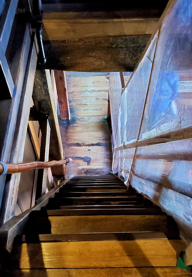 松本城　天守内　4階から降りる階段