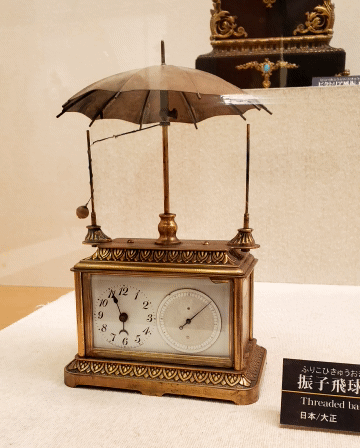 松本市　松本市時計博物館　振子飛球置時計　動き