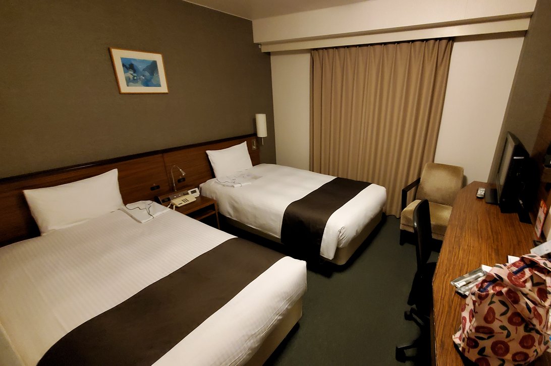 松本市　アルピコホテル　部屋　ツインルーム