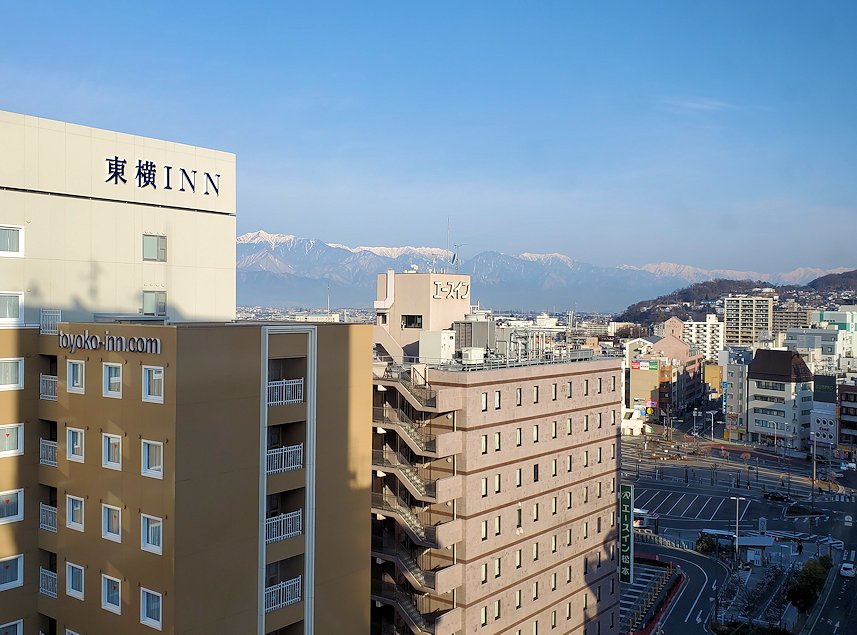 長野県松本市　アルピコプラザホテル　部屋からの眺め2