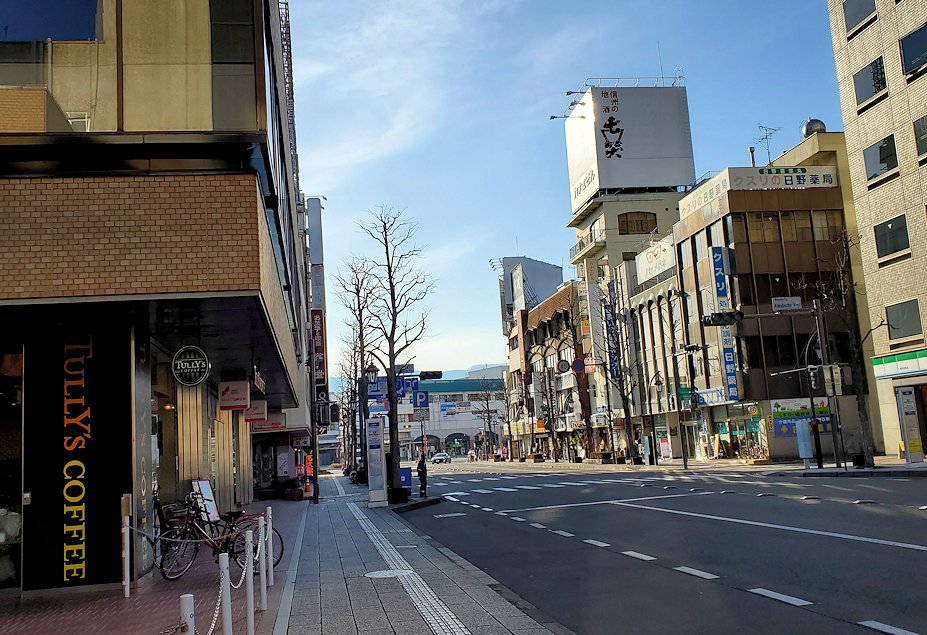 松本市内　大通り沿い