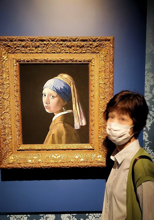 大塚国際美術館　OtsukaArtMuseum　『真珠の耳飾りの少女(Girl with a Pearl Earring)』で記念撮影