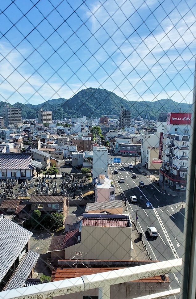 スーパーホテル鳥取北口　部屋から見える久松山