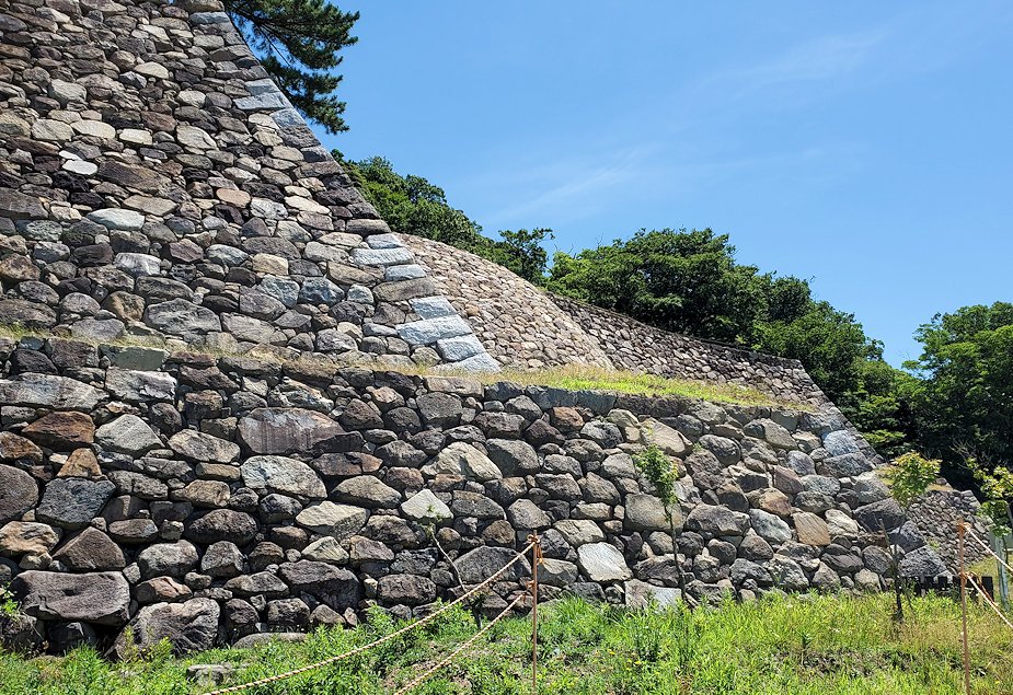 鳥取城　二ノ丸　天球丸の丸い石垣