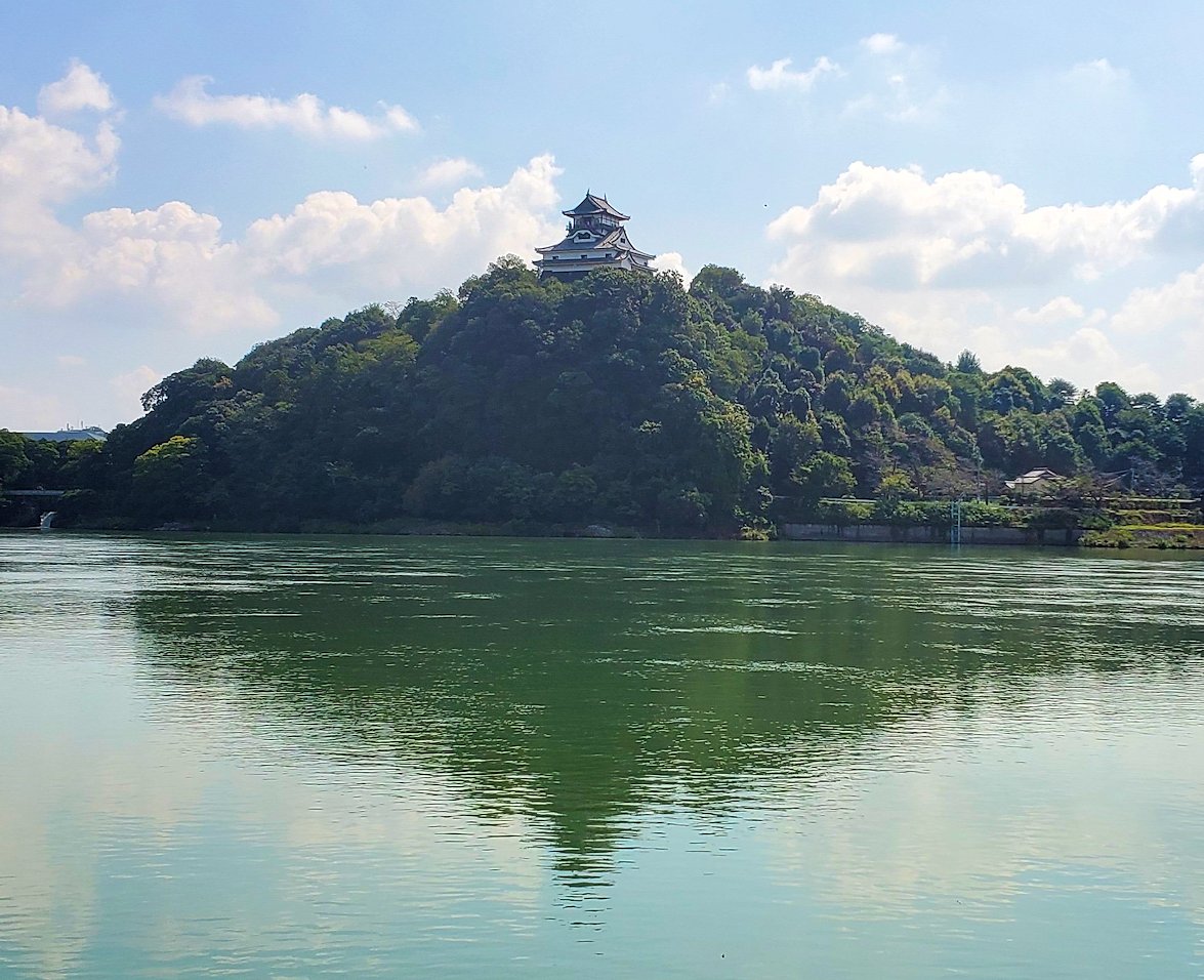 木曽川越しに見える犬山城の景色4
