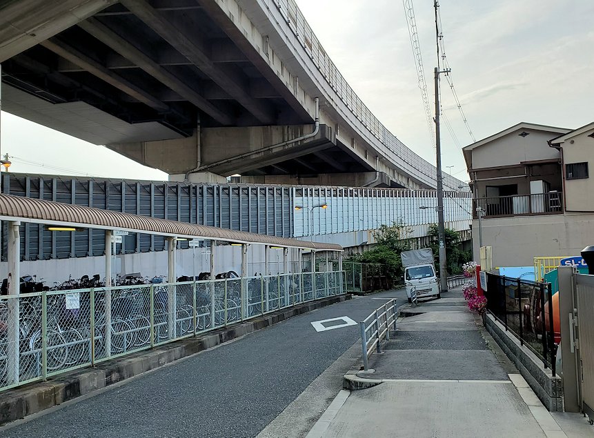 阪神高速松原線脇　道路　平野線の路線跡