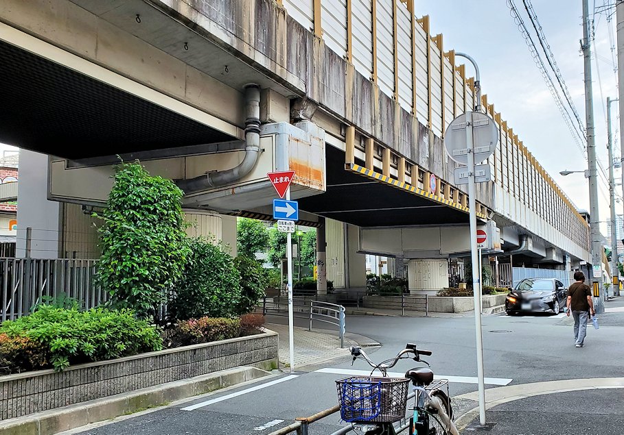 阪神高速道路松原線の下　 「文の里駅跡」