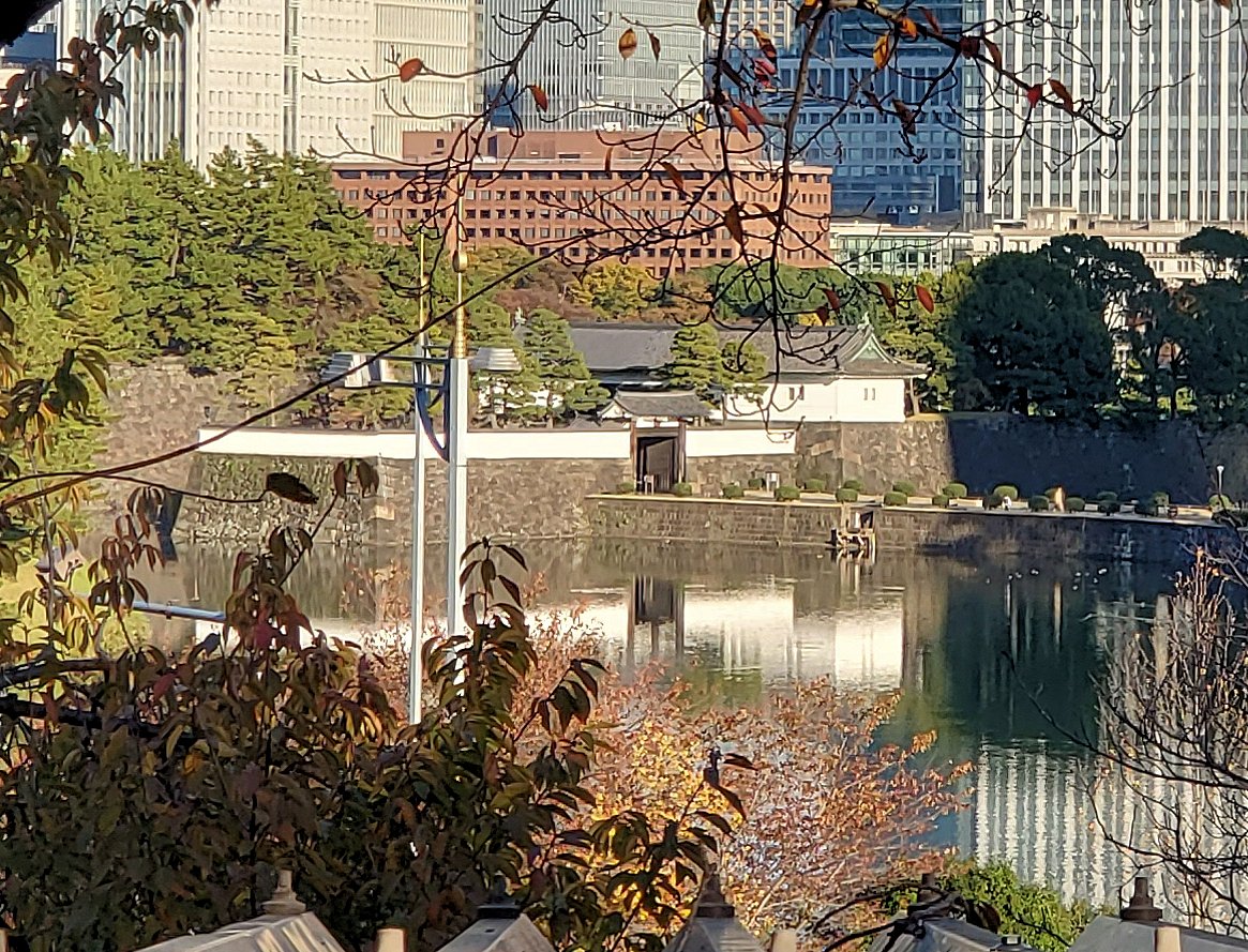 東京都　千代田区　日本水準原点から眺める桜田門