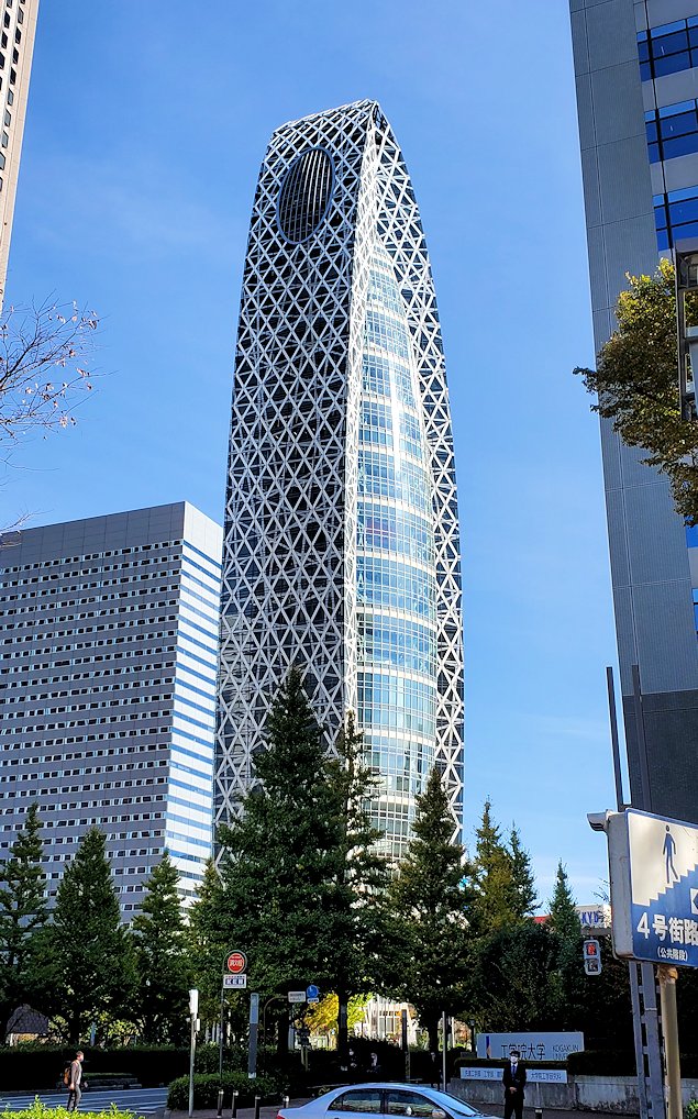 新宿　「コクーンタワー」