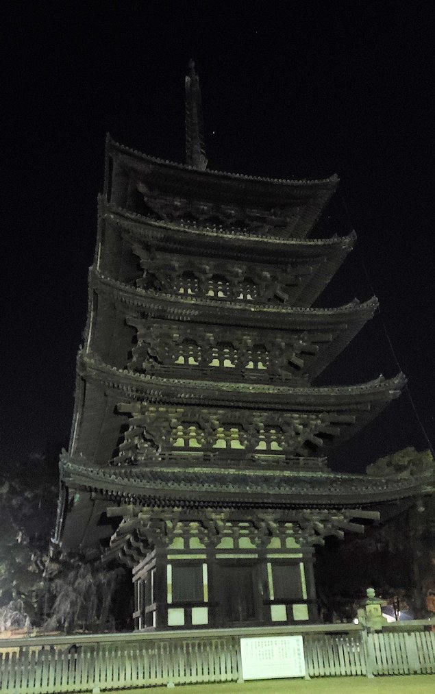 大晦日の夜　興福寺五重塔