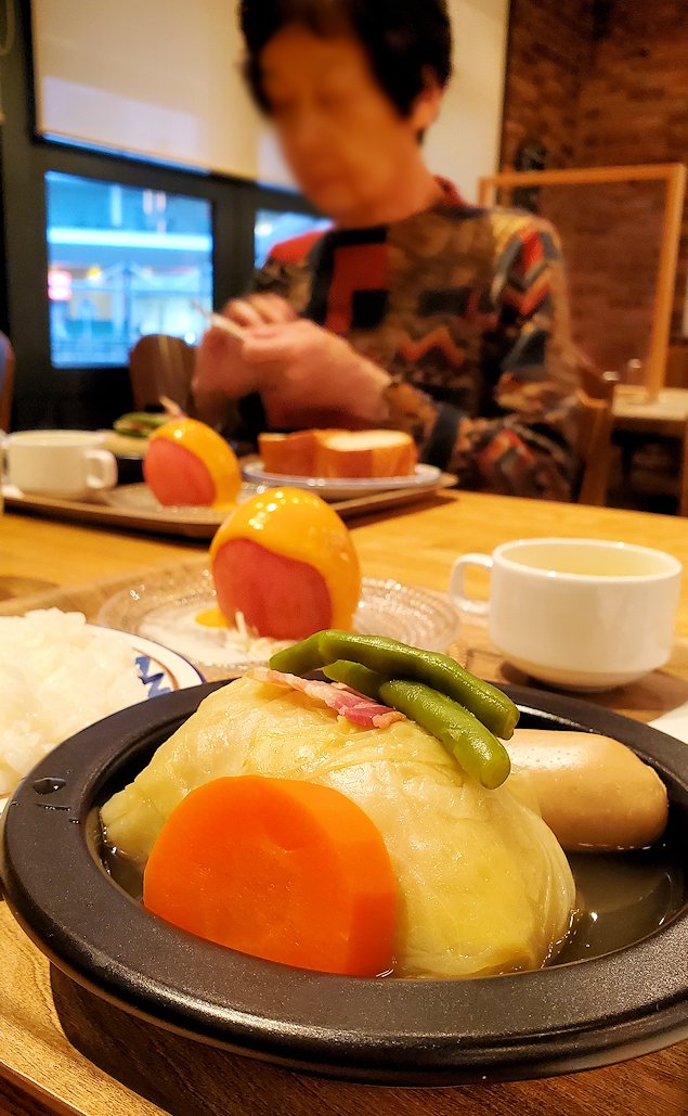 JR東日本ホテルメッツ川崎脇　「つばめのグルメ」　朝食ロールキャベツ定食を食べる