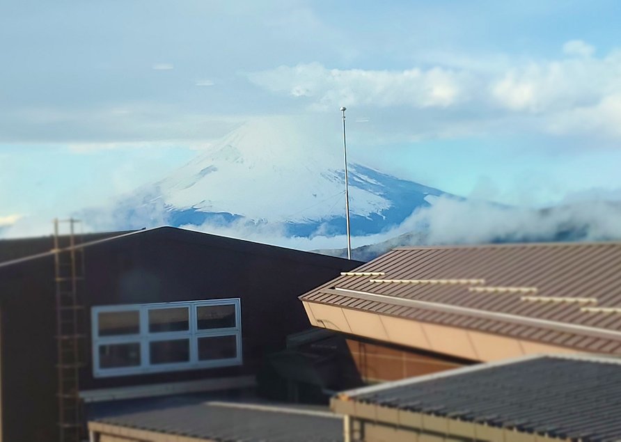 箱根　大涌谷駅　から見える富士山