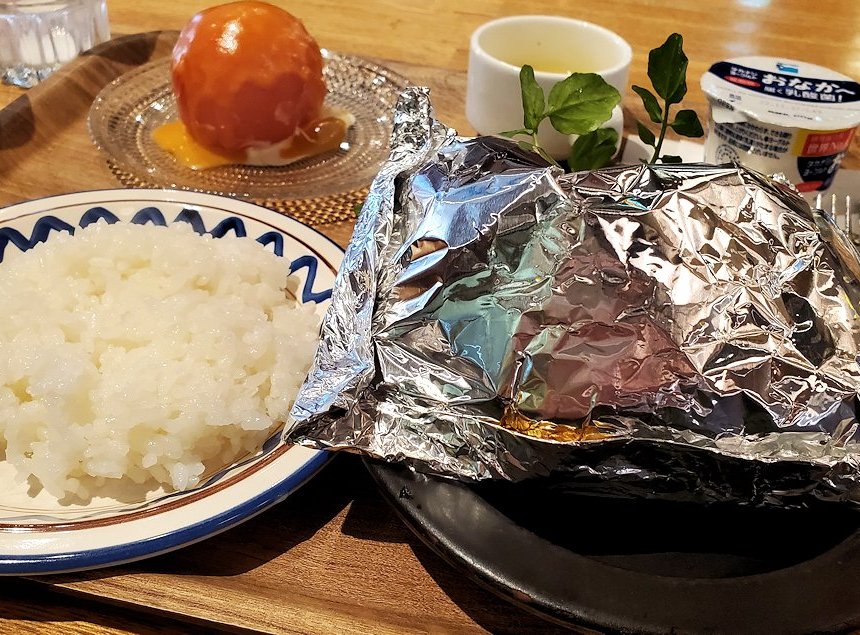  JR東日本ホテルメッツ川崎　「つばめグリル」　朝食『つばめ風ハンブルグステーキ』　