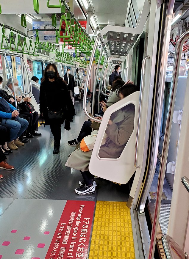 東京　電車内　景色