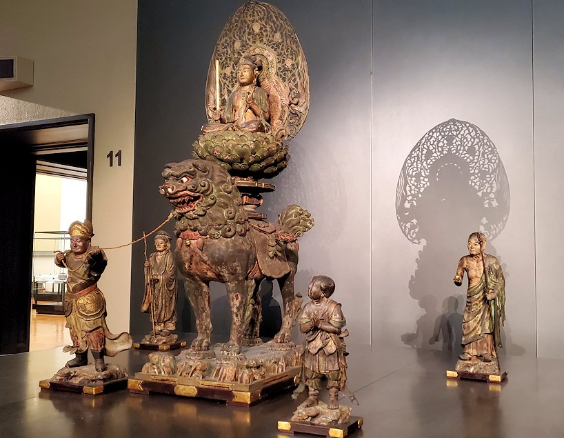 上野　国立博物館本館　「彫刻」　『文殊菩薩騎獅像』