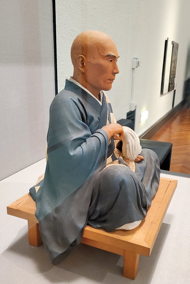 上野　国立博物館本館　『町田久成』肖像彫刻　竹内久一作2
