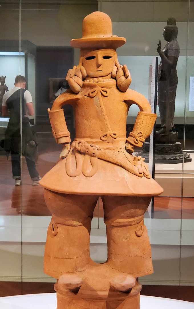 上野　国立博物館本館　『埴輪　正装の男子』