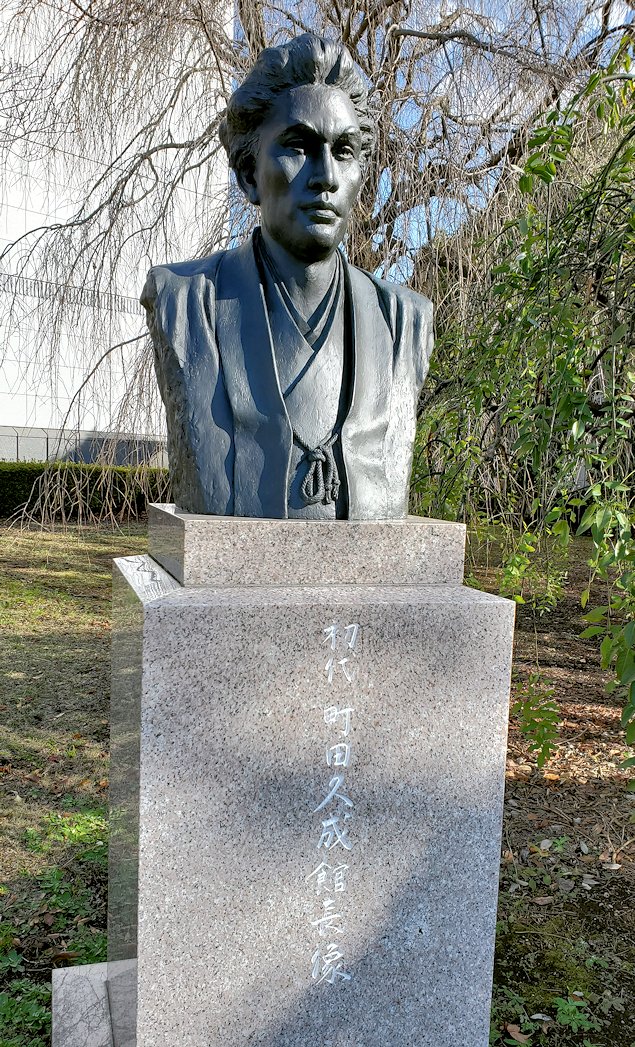 上野　国立博物館敷地内　町田久成の胸像　