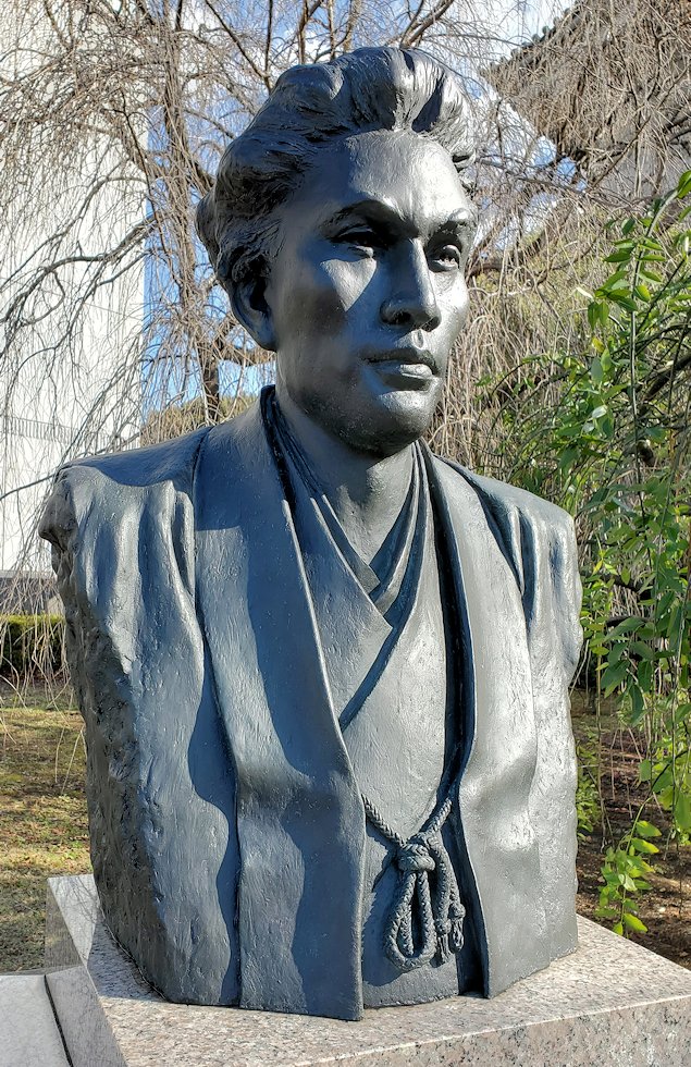上野　国立博物館敷地内　町田久成の胸像　2