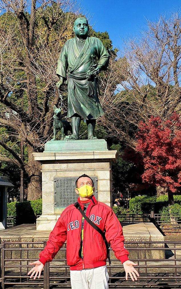 上野公園　西郷隆盛の銅像　記念撮影